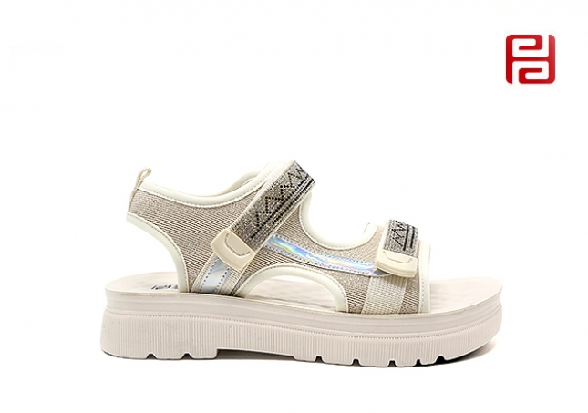 福連升夏季女款涼鞋水鉆配飾軟底舒適涼鞋