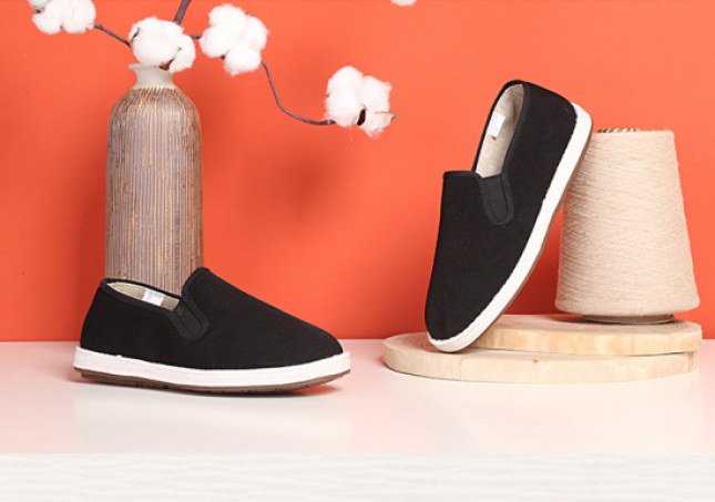 這雙老北京布鞋，我們中國(guó)人穿了3000多年