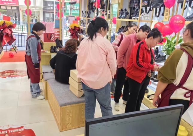 開(kāi)鞋店新手怎么拿貨？